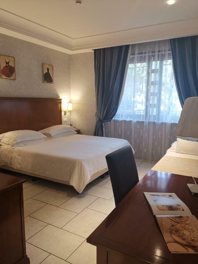 Andris Hotel Ercolano Exterior photo